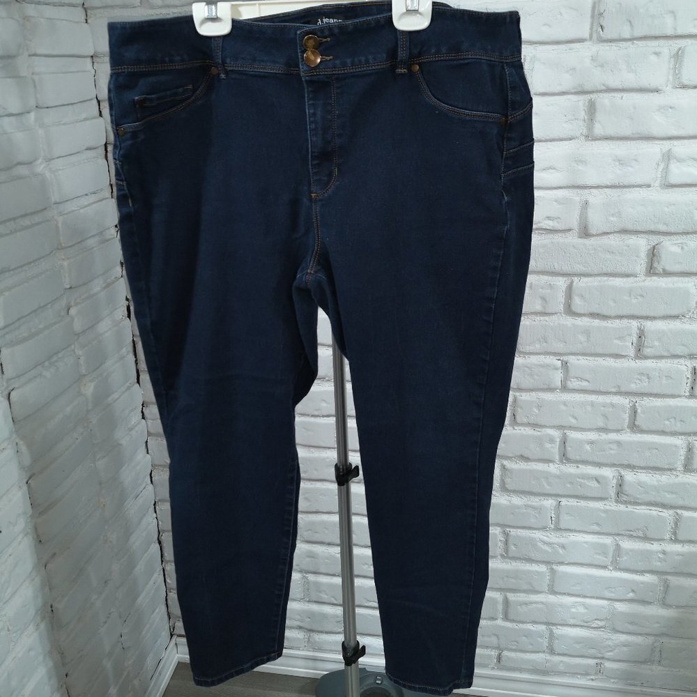d.jeans Ladies Dark Wash Size 20W Zipper & Button Closure Blue Jeans